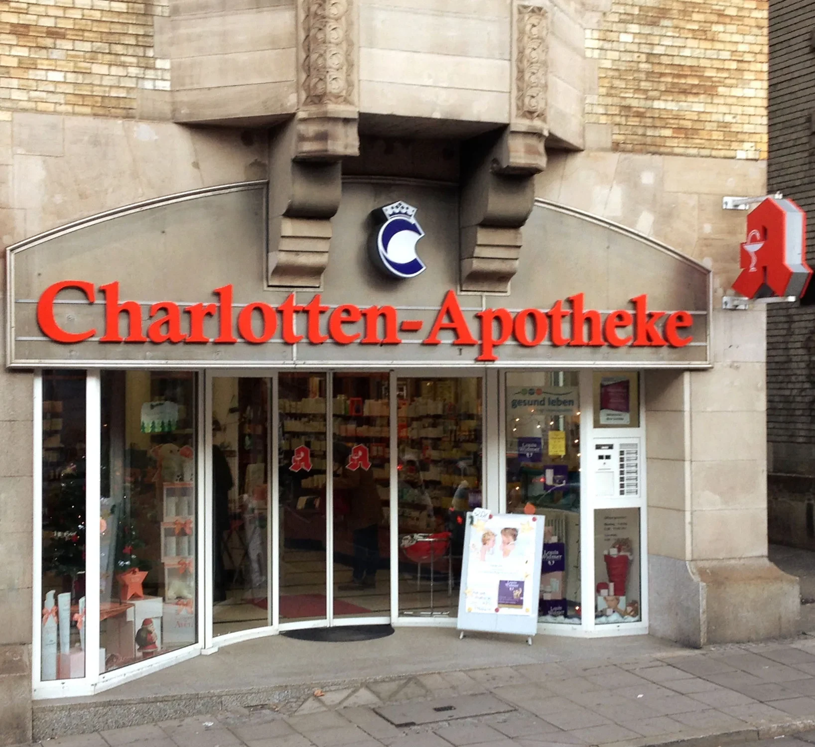 Apotheke außen